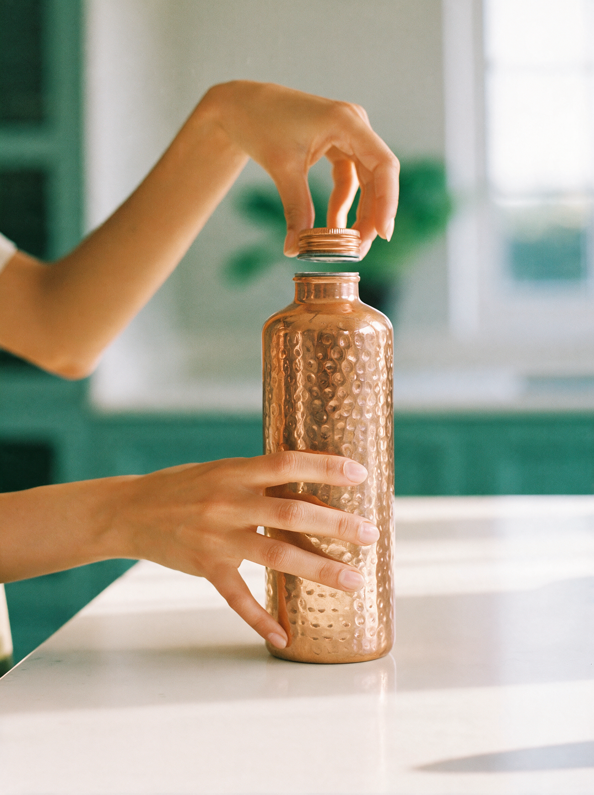 King's Copper 950ml Hammered Copper Bottle