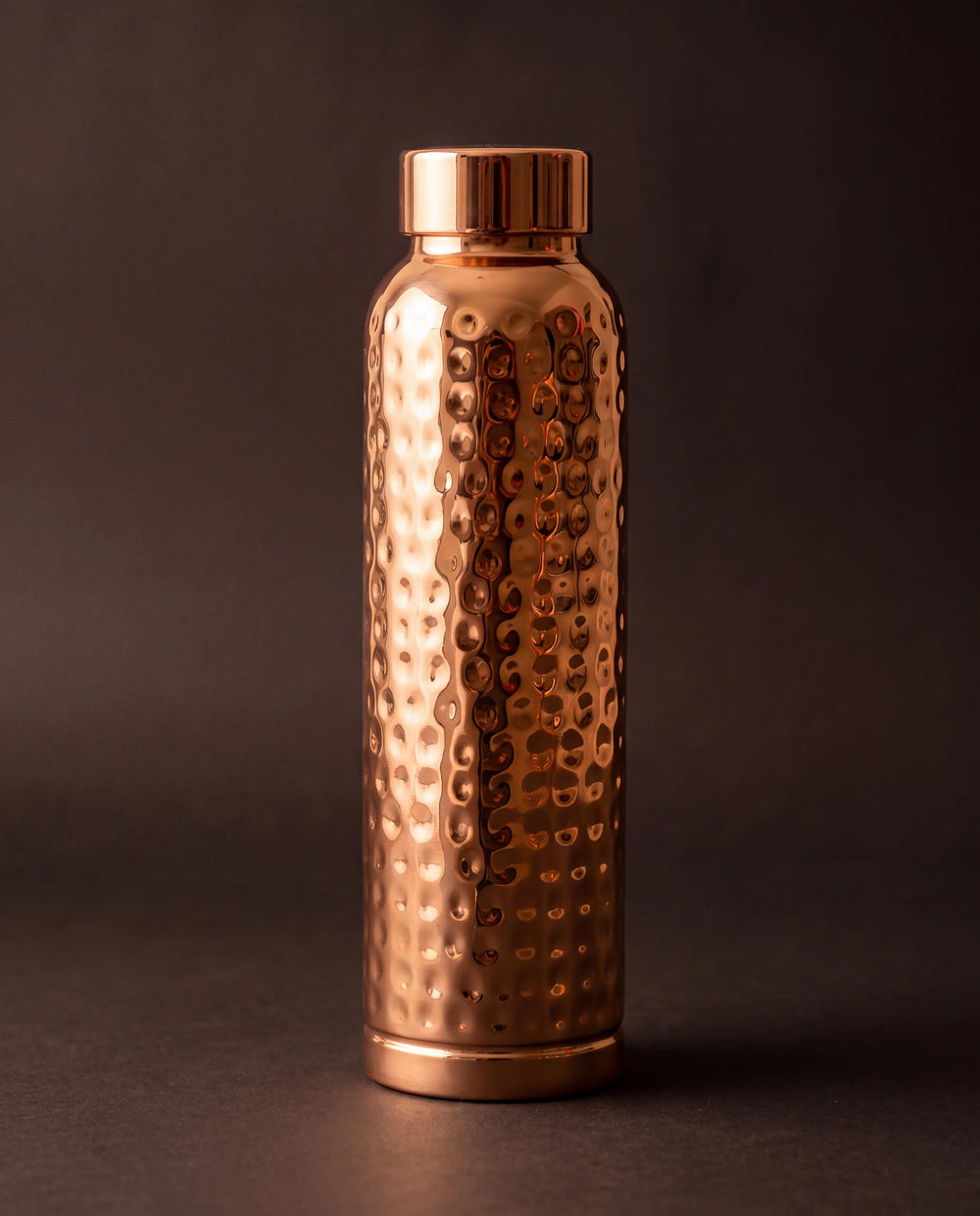 King's Copper 950ml hand hammered copper bottle, full view